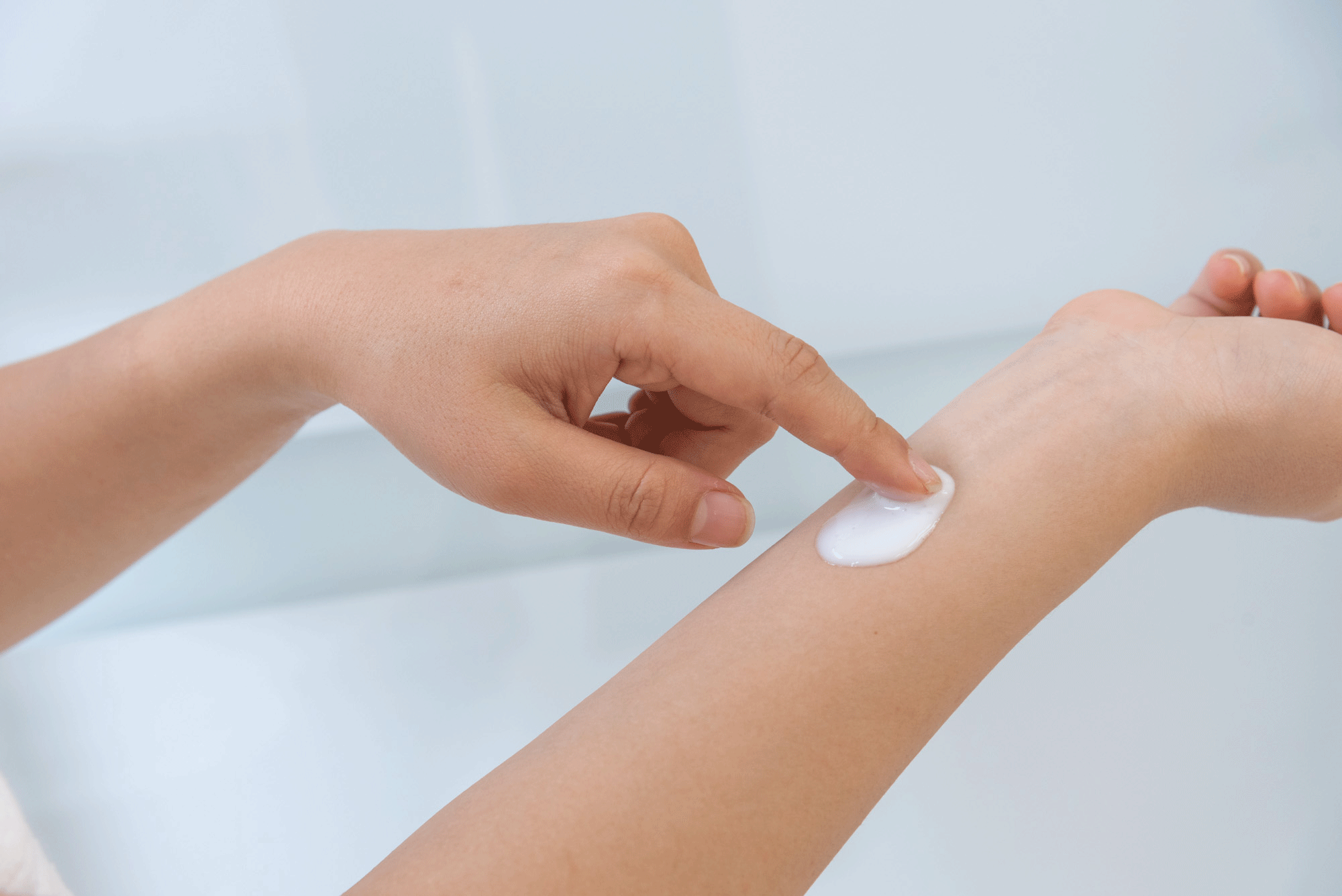 Rubbin-in-Body-Lotion-gif